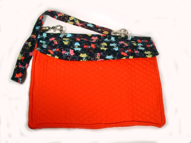 Photo of back side of bag.