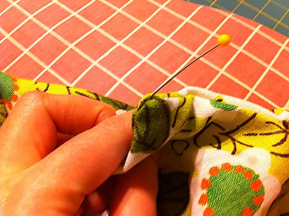 Use a pin to make the corners pointy