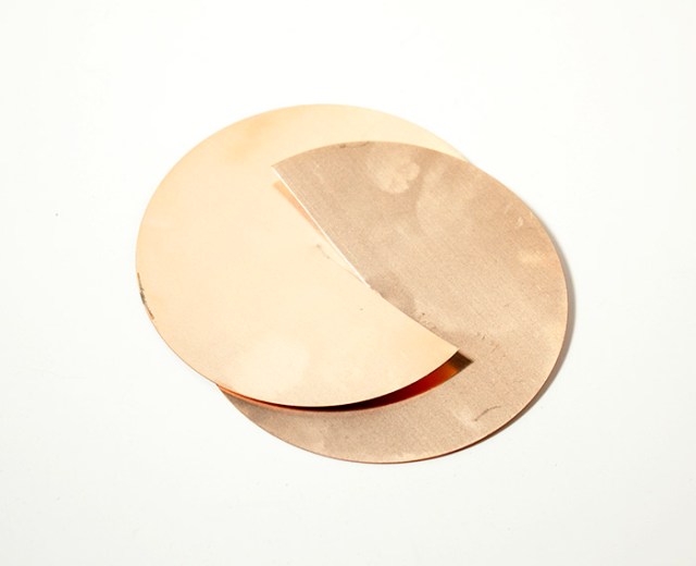 Slide the two disks together.