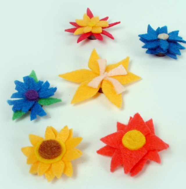 Top view of felt flower magnets.