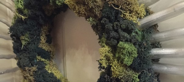 side view of completed wreath